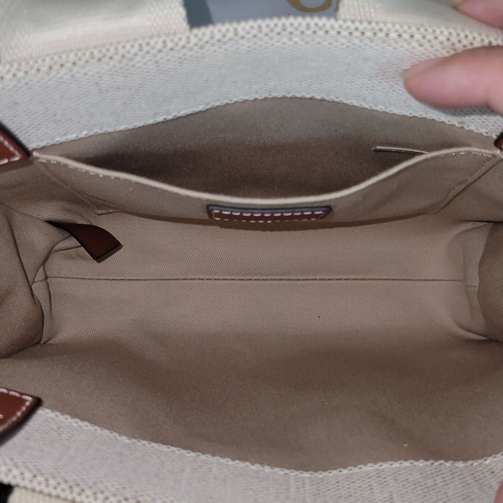 Chloé Woody Small Tote Handbag - Picture 9 of 17